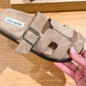 Steve Madden Mayhem Beige/Taupe Suede Buckle Sandals, size 8.5